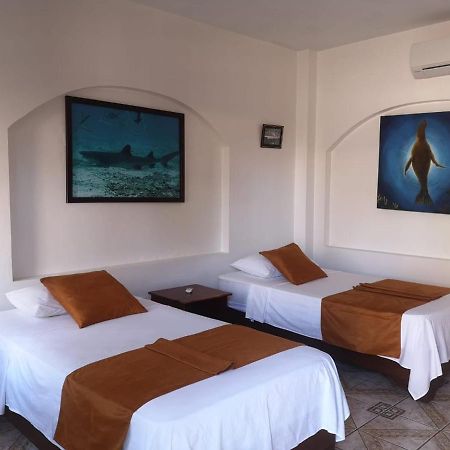 Hostal Sandrita Puerto Villamil Exterior foto